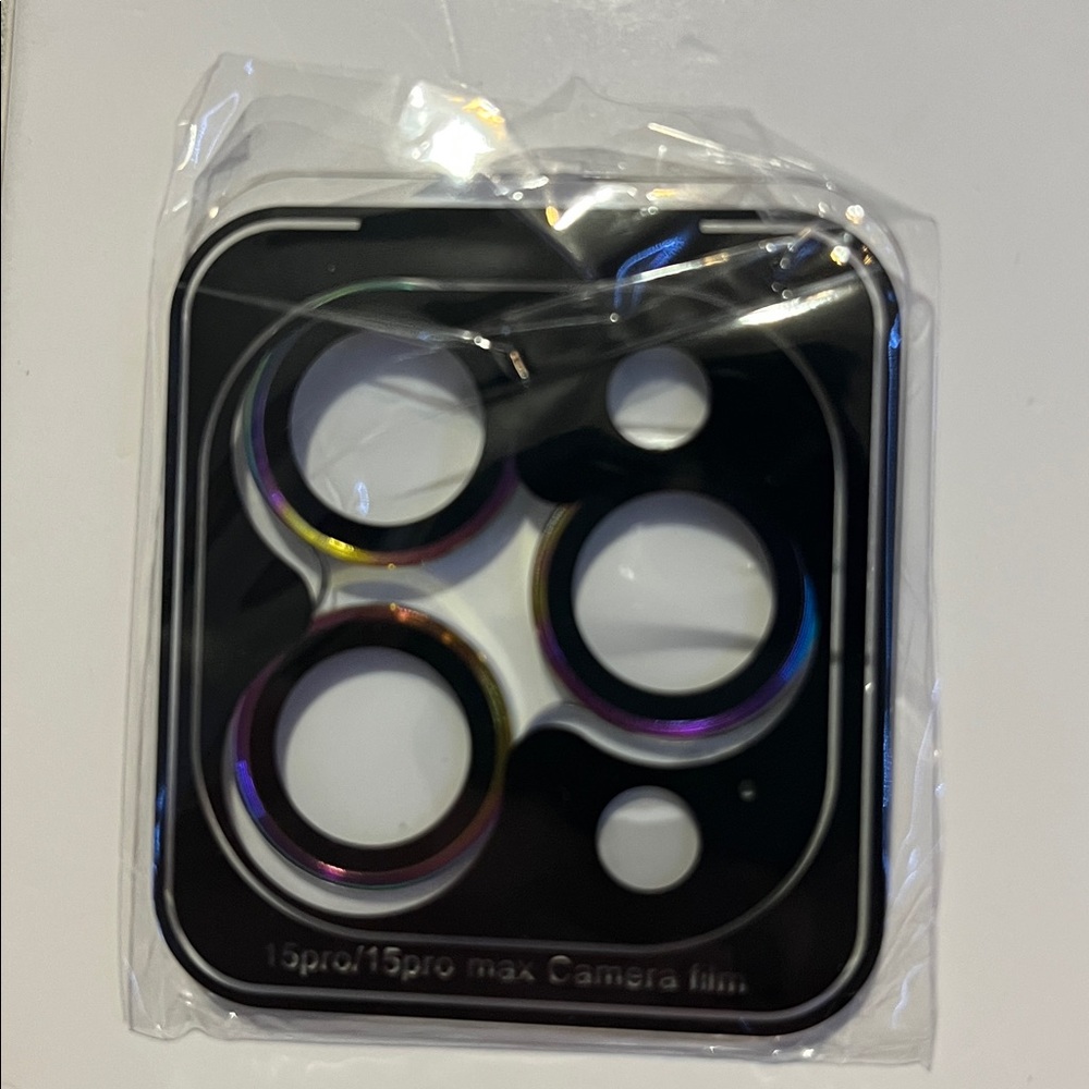 Rayorcon iPhone 15 Pro Max Lens Protector - Picture 3 of 3